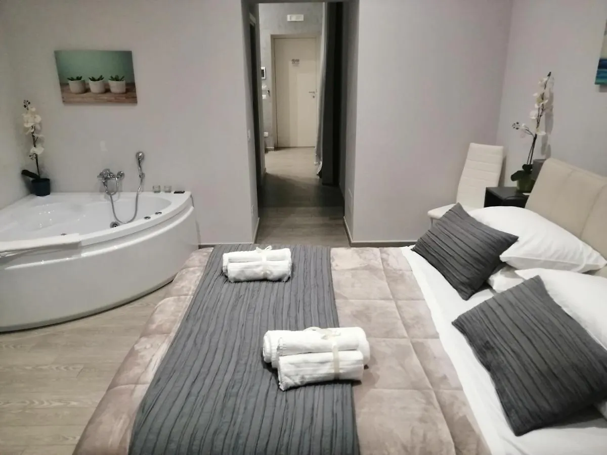 ** Frühstückspension Bed and Breakfast BeBaSu Neapel Italien