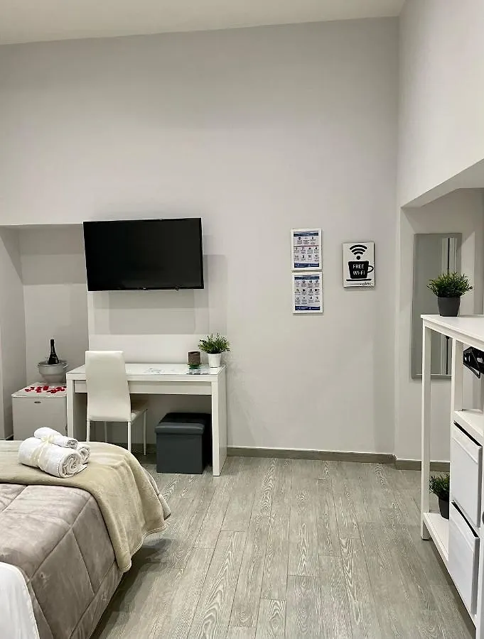 ** Frühstückspension Bed and Breakfast BeBaSu Neapel Italien