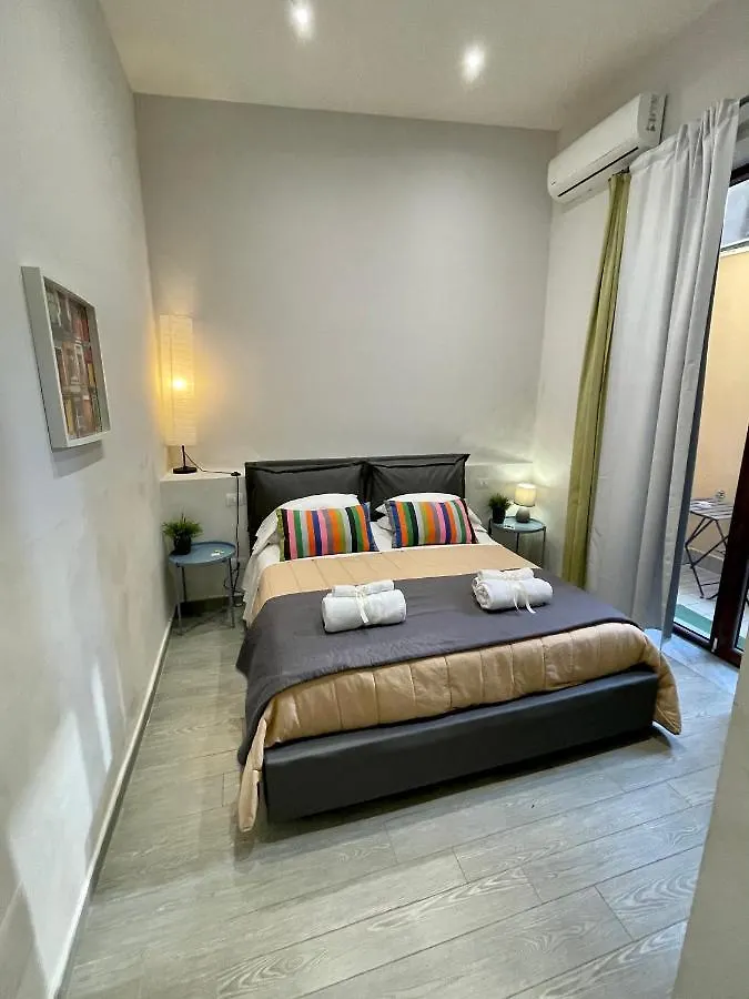 Bed and Breakfast BeBaSu Neapel Italien